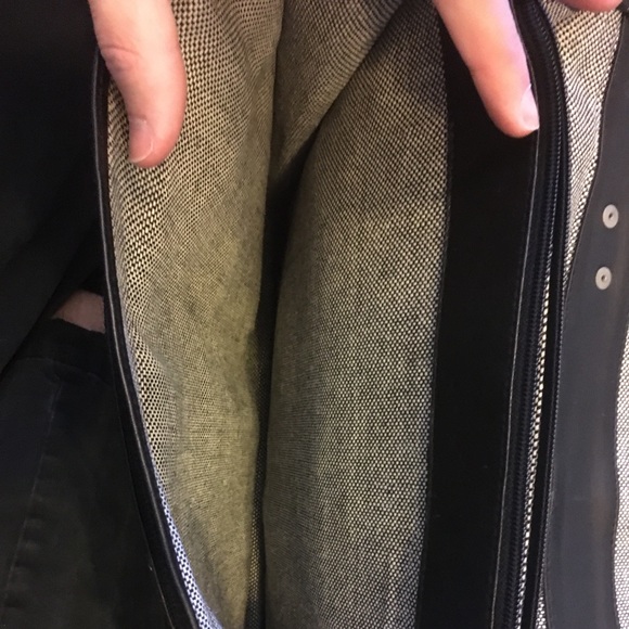 Professional Leather Shoulder Bag - Picture 3 of 7